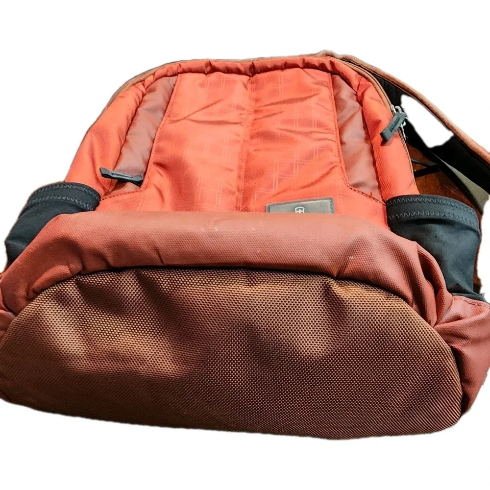 Victorinox Red Luggage Altmont 3.0 Dual-Compartment Laptop Backpack